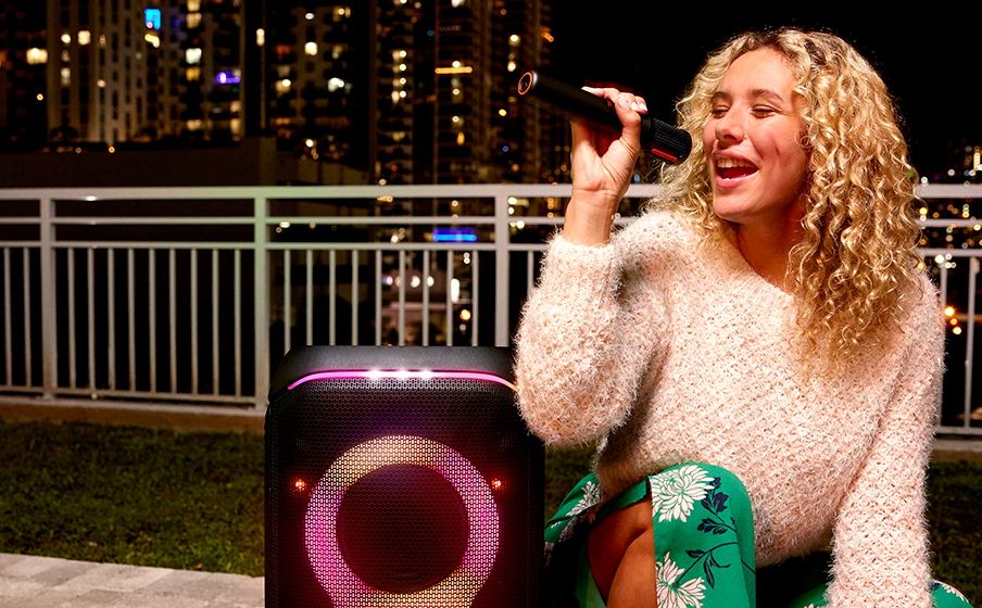 JBL PartyBox Wireless Mic Minimize todo o ruído indesejado - Image