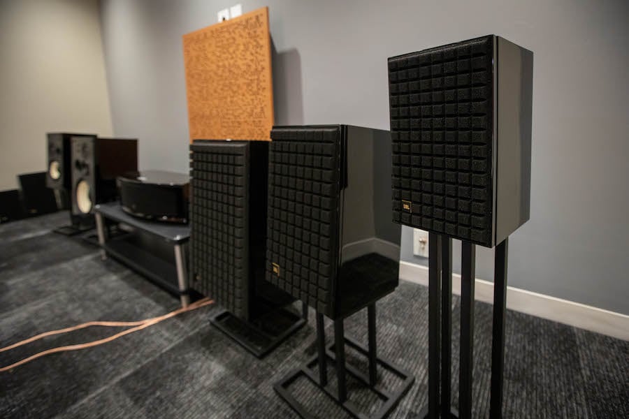 JBL Classic Series Loudspeakers Are Now Back In Black: CEDIA 2022
