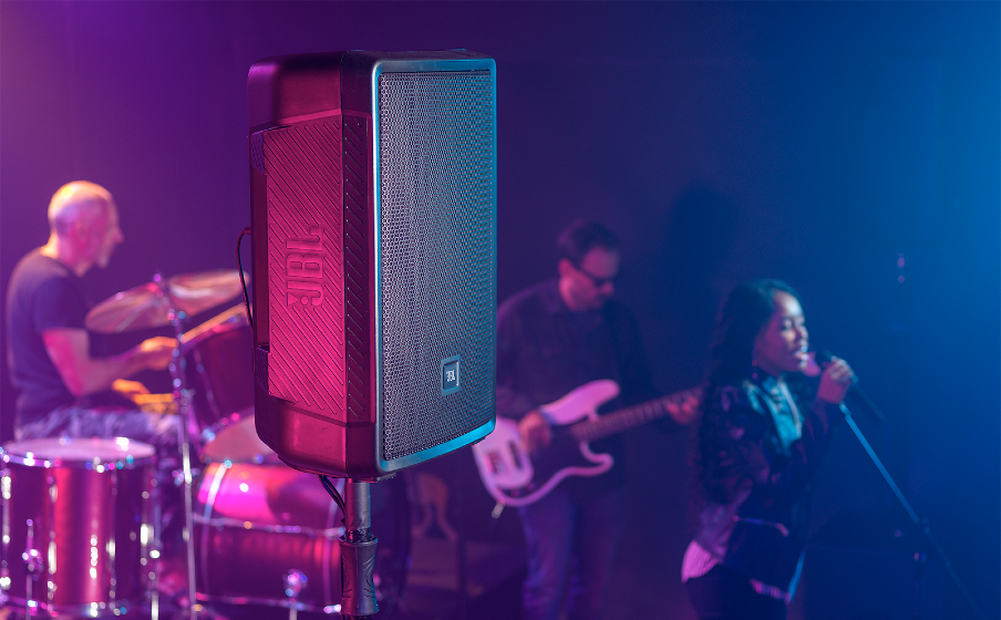 JBL IRX108BT Caixa de som ativa portátil 8” e Bluetooth®