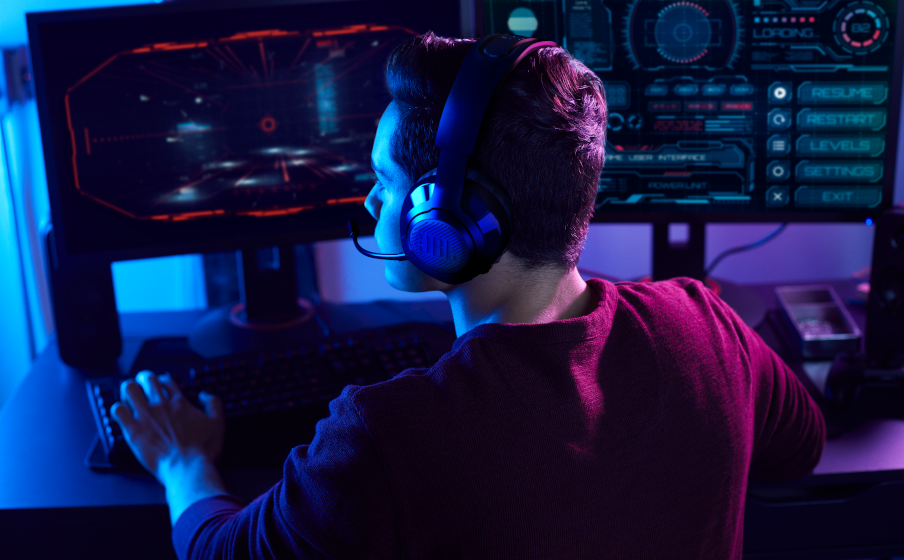 Viva o jogo com o JBL QuantumSURROUND
