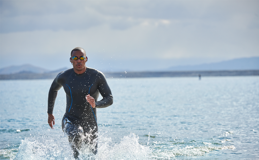 JBL Endurance DIVE | Fones de ouvido esportivos intra-auriculates sem fio à  prova d'água com MP3 player